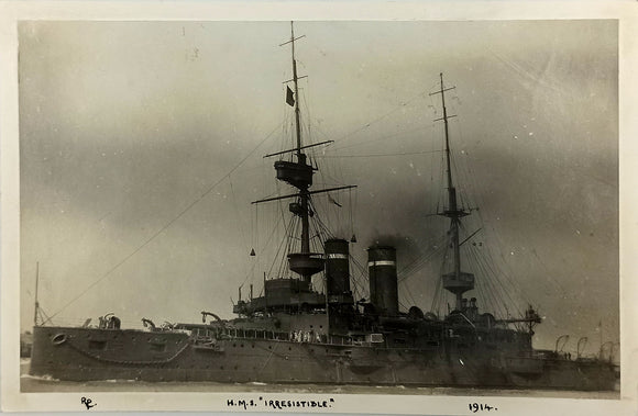 [WW 1 / NAVAL FORCES] Original gelatin silver photo of H.M.S. Irresistible in 1914