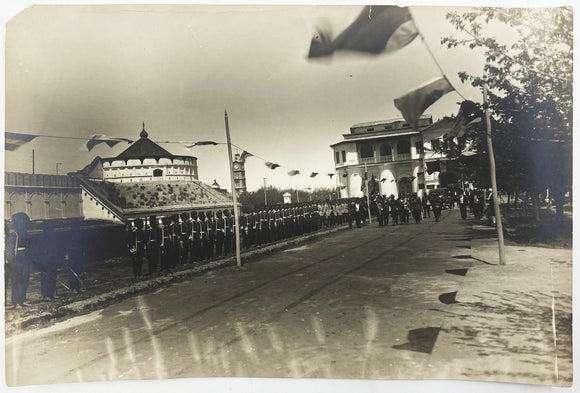 [MIDDLE EAST / AFGHANISTAN] Nadir Shah leaving the palace with his military delegation in ca. 1930s.